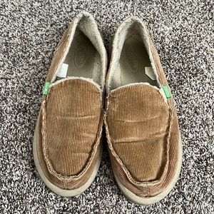 Sanuk yoga shoes